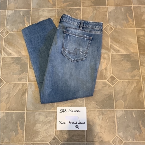 Silver Suki Ankle Jeans - Picture 3 of 3